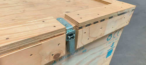 Quincaillerie (réemploi)  -  Caisse de transport en bois (contreplaqué) - 80x60x70 cm