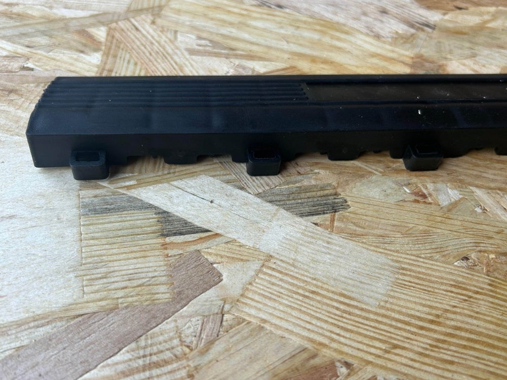 Bordure pour dalle de garage 395mm - femelle noir