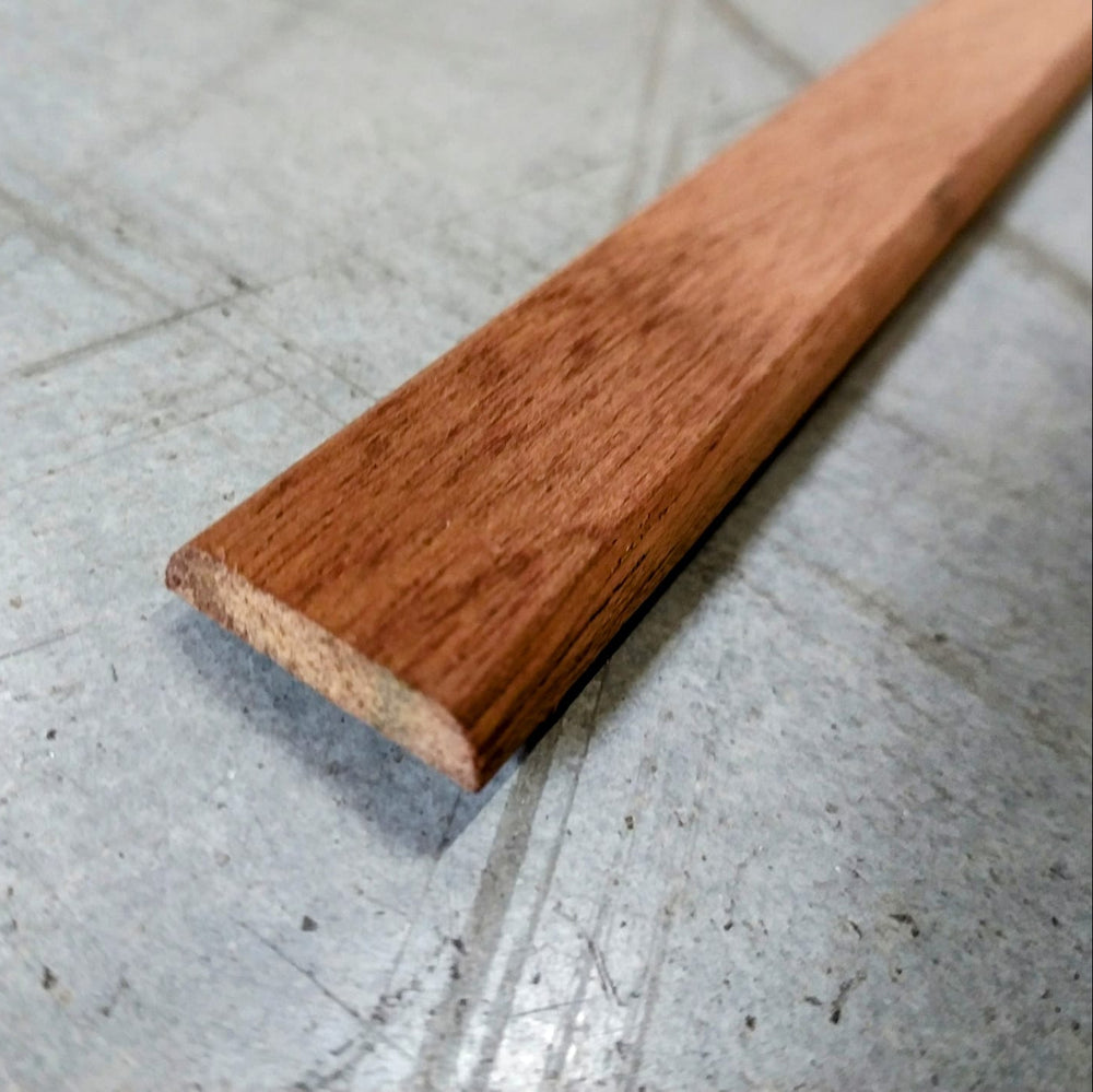 Champlat 2 AR - Bois exotique rouge - 5,3x22,5x2400