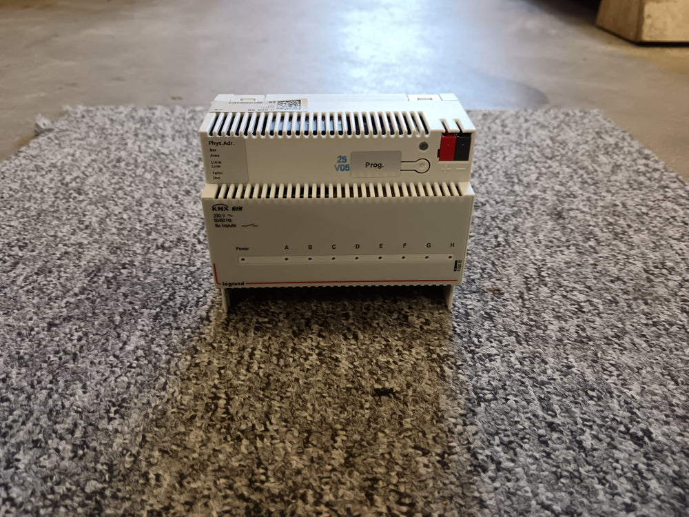 Interface modulaire BUS KNX 6 modules pour raccordement de contact sec avec 8 entrées 6 modules (002655) LEGRAND