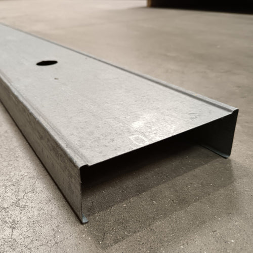 Montant acier galvanisé - 150x50 - L=3m (M150)