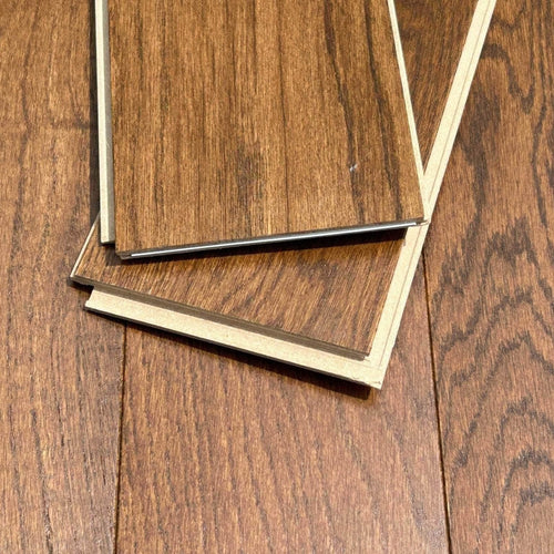 Parquet contrecollé Alto 139 Unifit 12 HDF Chene Tradition Fauve Vernis satiné Ecostrong (2 chanfreins)