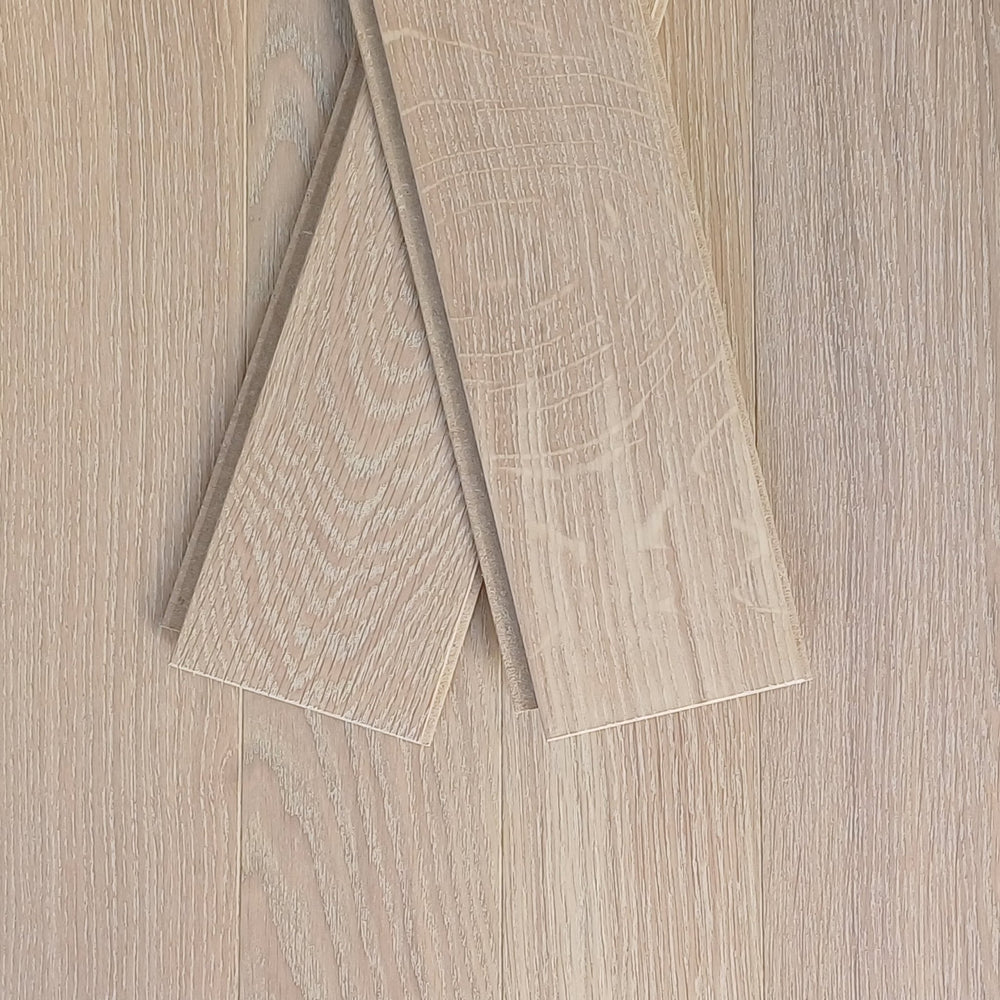 Parquet Contrecollé Broceliande S 90x1210 Clic HDF 12mm Chene Cérusé Blanc (4 chanfreins) ref 69575660