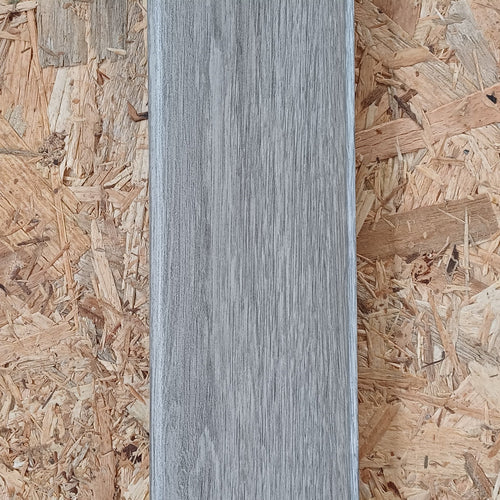 Plinthe SMF décor chêne gris clair 2500x59x17,4mm