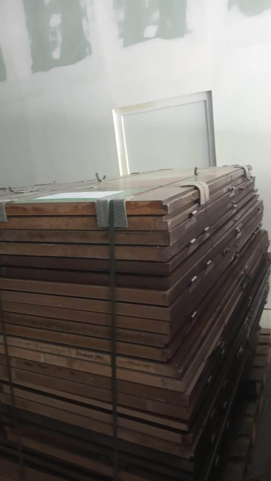 -  Porte 204 x 83 Marron NEO