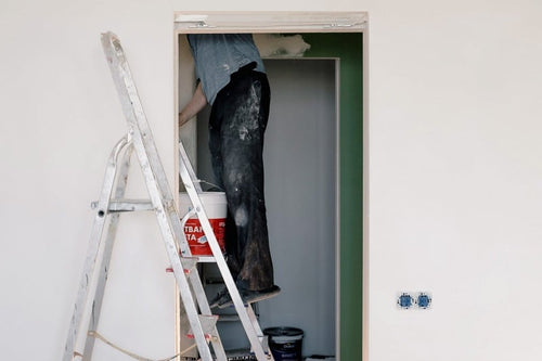 Réemploi de matériaux : comment démonter une plaque de plâtre proprement ? - Articonnex