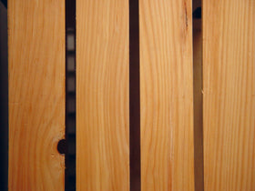 Articonnex - Planche de bois Découvrez nos différents modèles de planches de bois pas chères : bois massif brut, sapin mélèze ou douglas, variable en fonction de nos arrivages.Vendus en moyenne 50% moins cher.