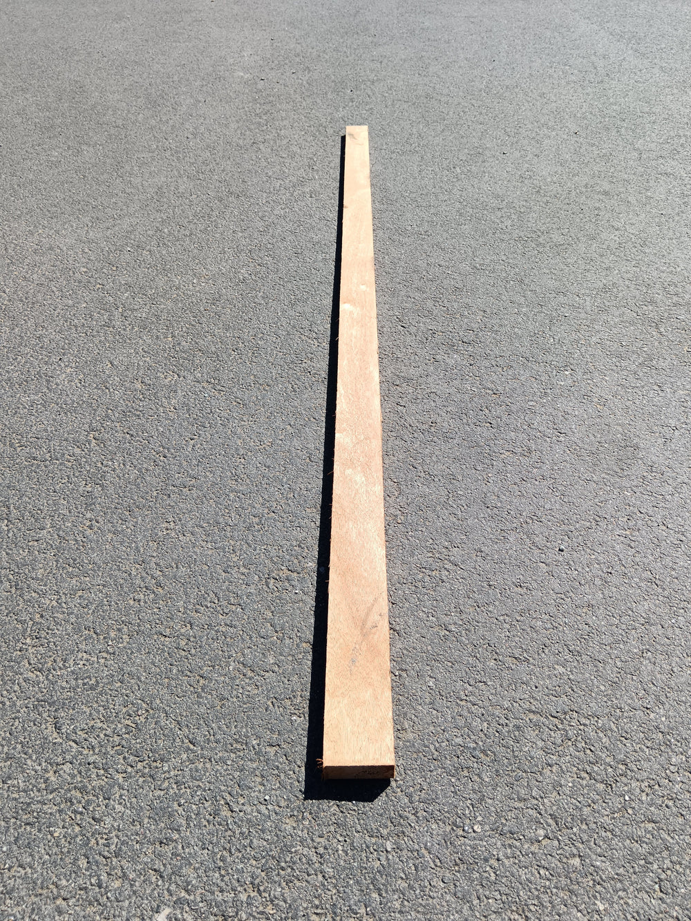 Liteau bois exotique divers essence - ép.5 à 40mm - l.30 à 70mm - L.1,5 à 3m (brut de sciage)