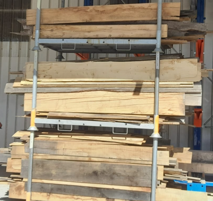 Planche bois de chauffage chêne (brut de sciage)