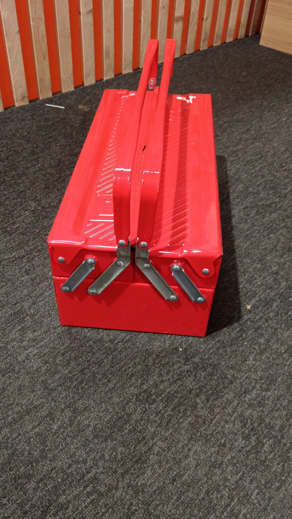 Caisse à outil acier rouge - 450 x 200 x 160 mm