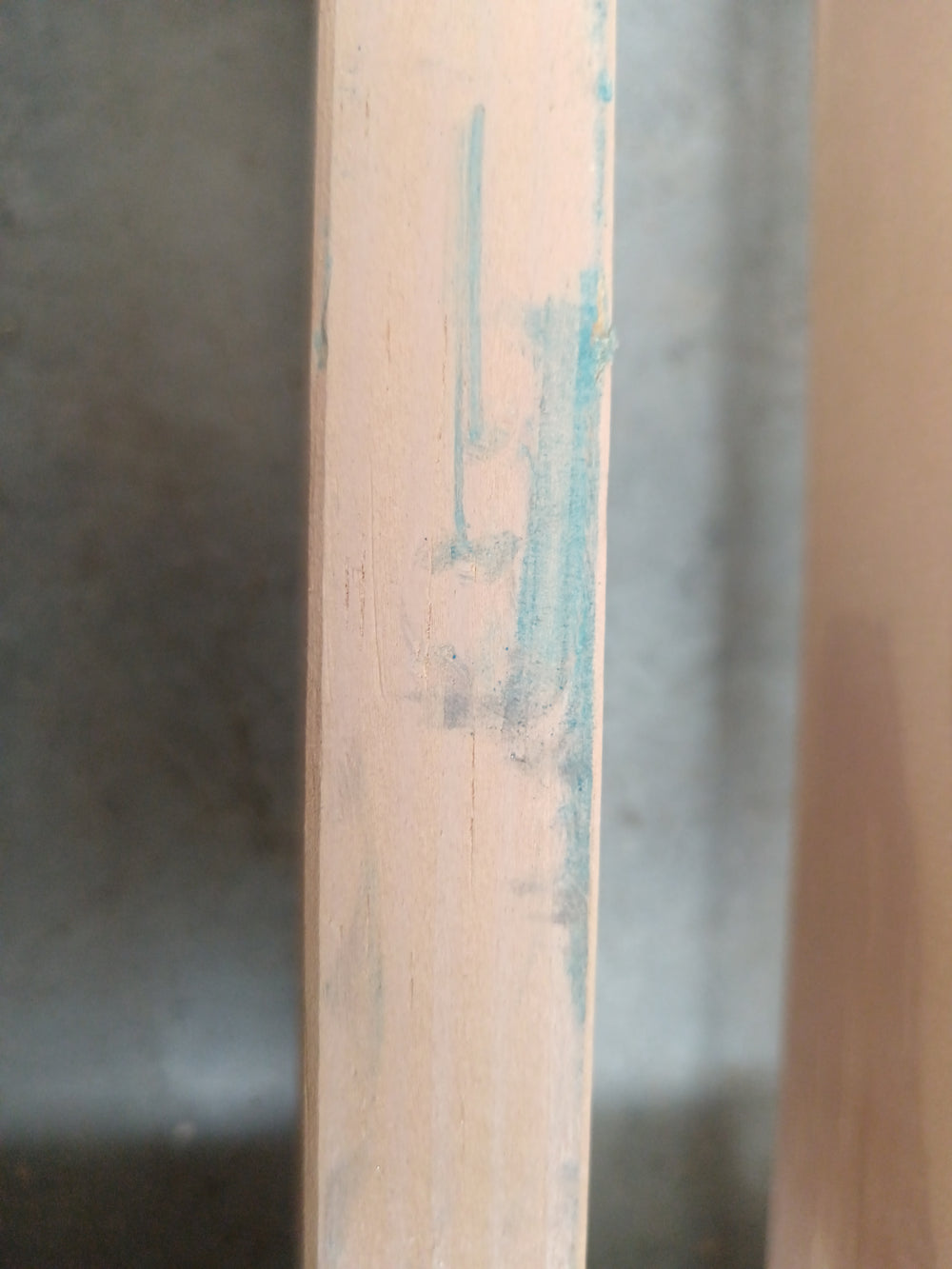 Habillage mural bois  - 290 x 600 x 40 mm