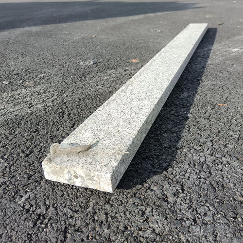 Dalle granit gris - 120 x 1130 x 30 mm (dimensions approximatives)