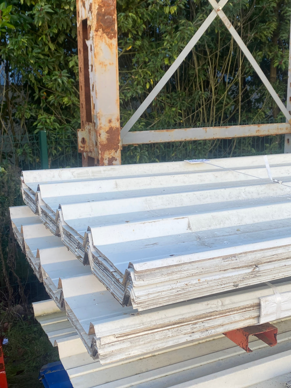 Bac acier acier blanc - 4300 x 1050 x 45 mm