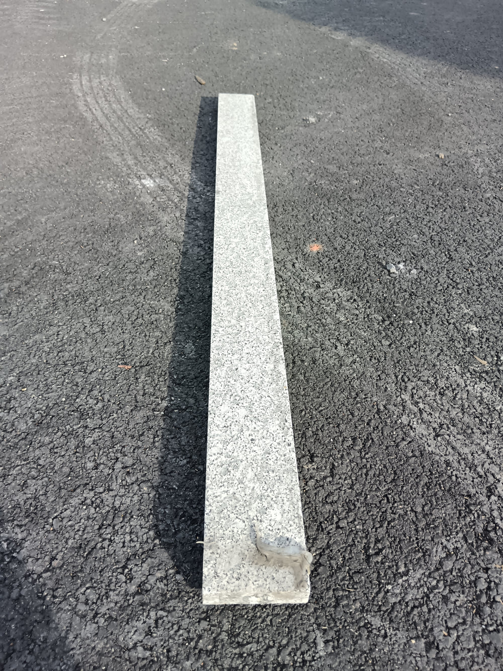 Dalle granit gris - 120 x 1130 x 30 mm (dimensions approximatives)