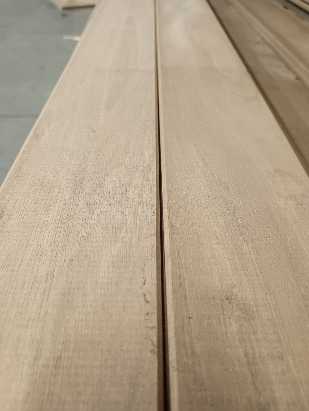 Planche bois exo raboté Curupixa classe 4 - 27x90 - L=2,15m