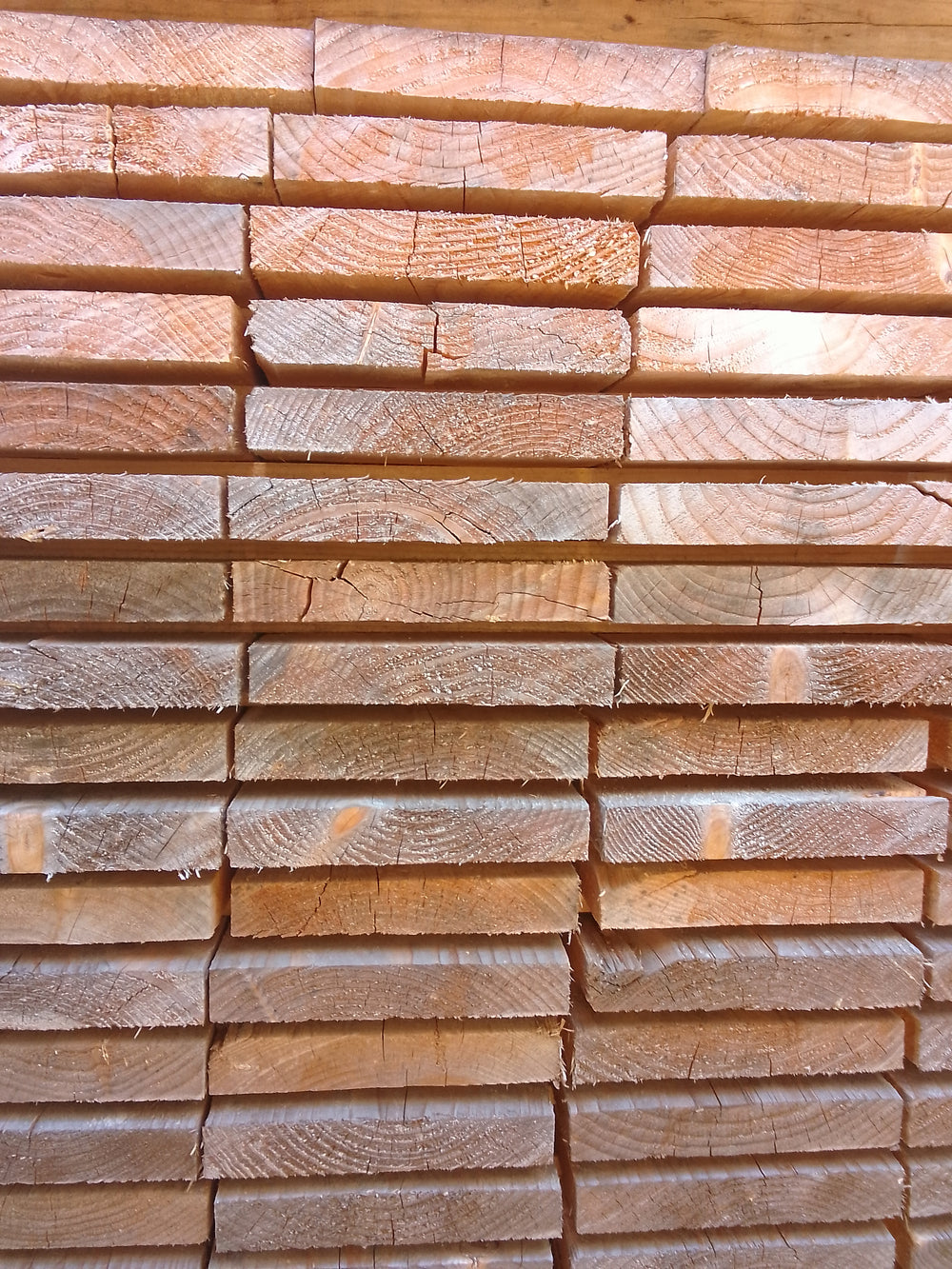 Planche epicéa bois grisé - 25x175 - L=2m (brut de sciage)