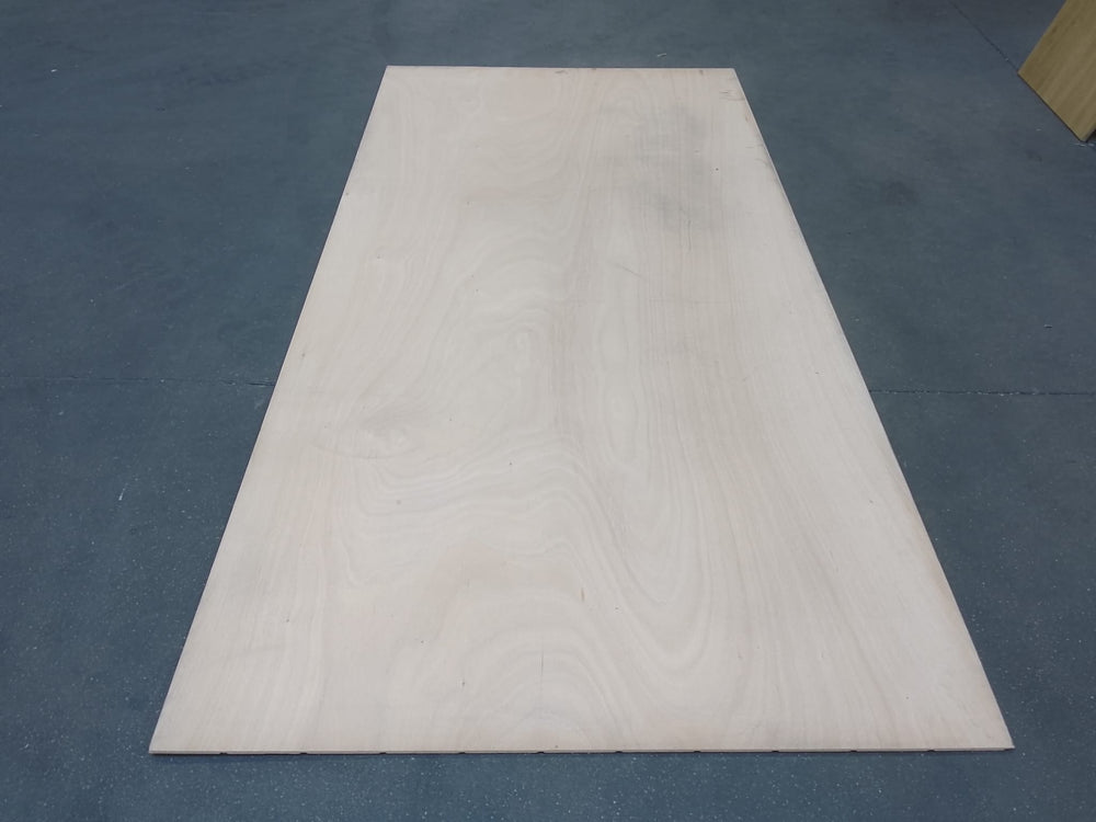 Contreplaqué Extérieur Okoumé CTBX Rainure-Languette Multigroove - 2500 x 1242 x 15 mm (défaut visuel)
