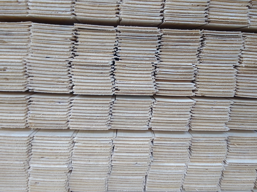 Lambris peint en blanc - brut de sciage - 9x105 - L=2,05m (déclassé)