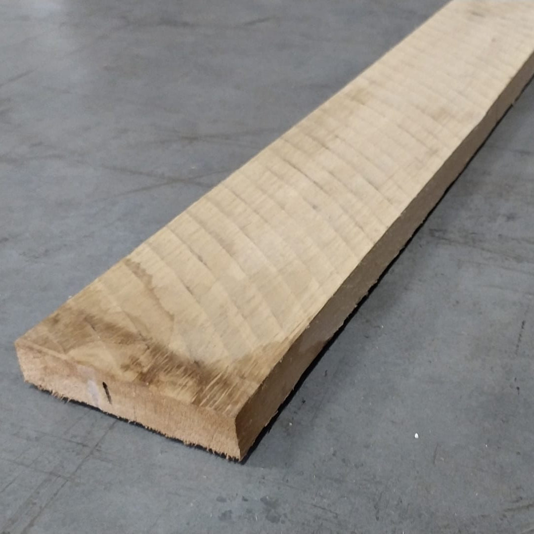 Planche chêne ép.30mm -l.110 à 125mm - L.250cm min (brut de sciage)