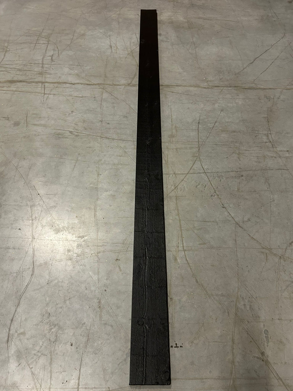 Planche épicéa non traité Noir - Brut de sciage - 18x150 - L=2,4m