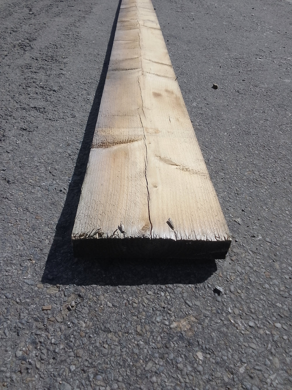 Solive epicéa classe 2 bois grisé - 38x200 - L=3m (brut de sciage)