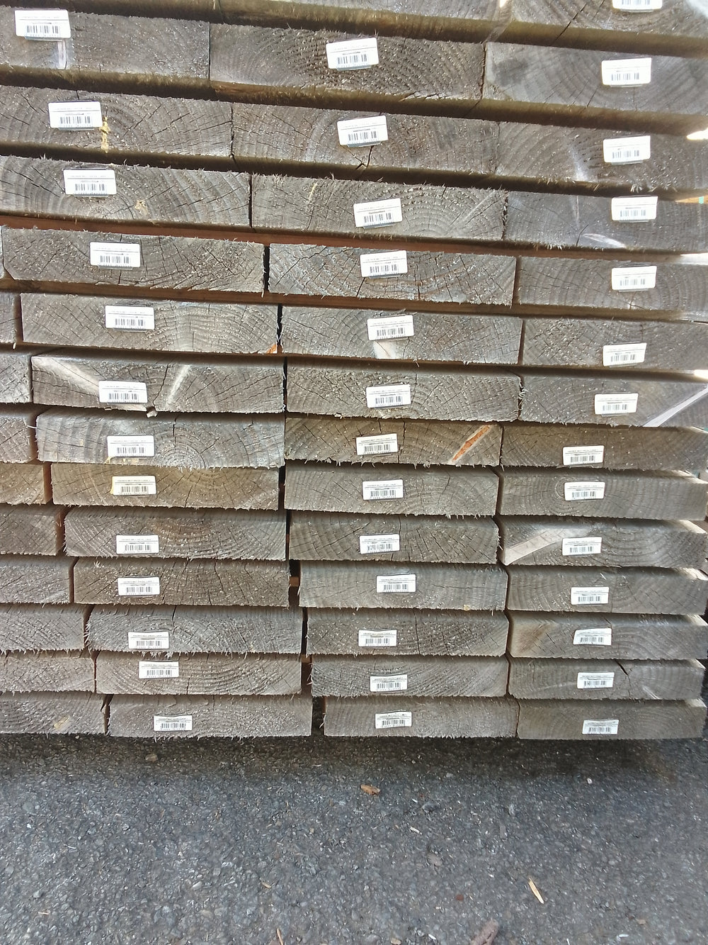 Solive epicéa classe 2 bois grisé - 38x200 - L=3m (brut de sciage)