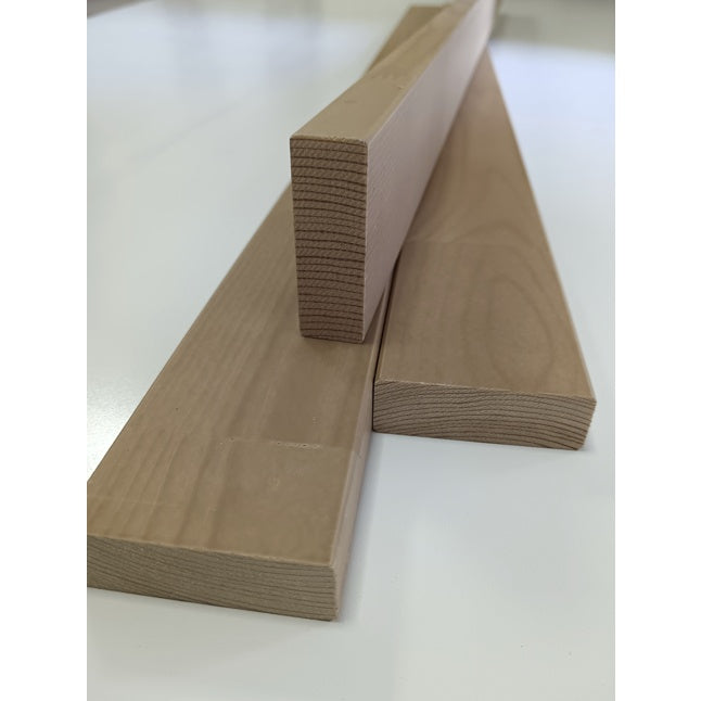 Tasseau décoratif pin bois massif abouté - 20 x 60 - L=1.2m vernis ton châtaignier