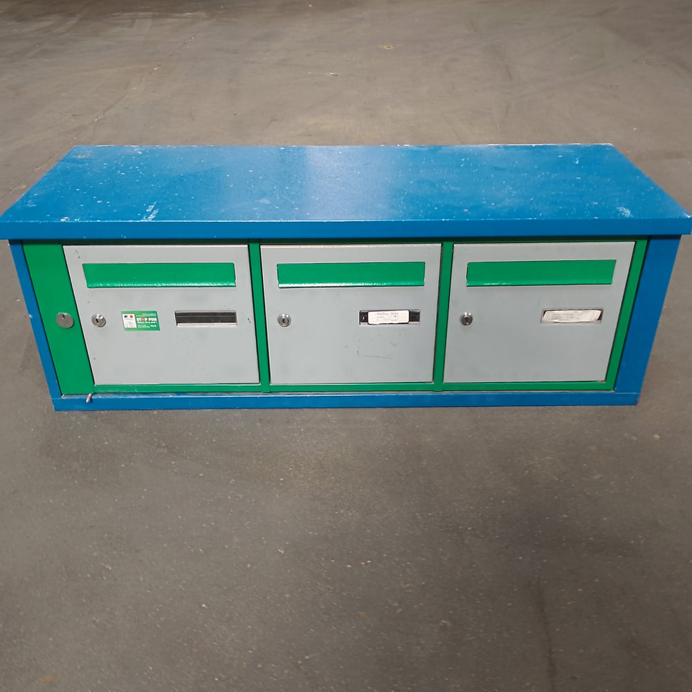 Bloc 3 boîtes aux lettres collectives intérieur mural bleu / vert modèle 1x3