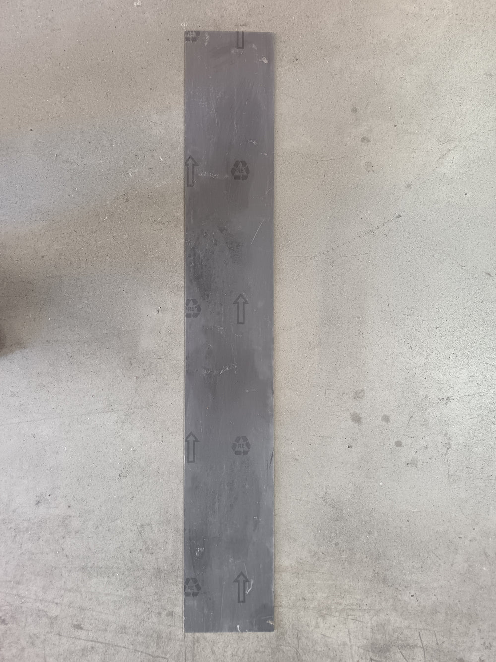 Dalle PVC gris - 1200 x 180 mm - à coller