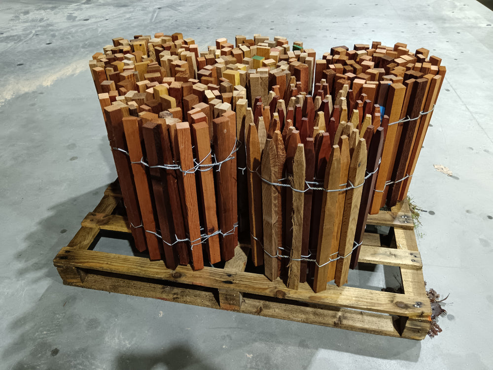 Ganivelle bois massif bois exotique rouge - hauteur 50 cm - L=5m - non appointée (écart 4/5 cm)