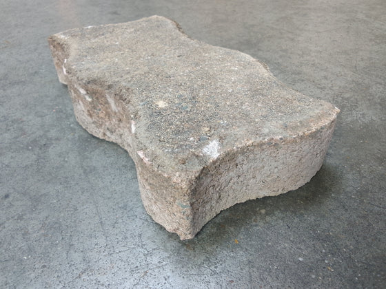 Pavé autobloquant béton rouge AN - 230 x 110 x 60 mm (forme en vague) — vue 2
