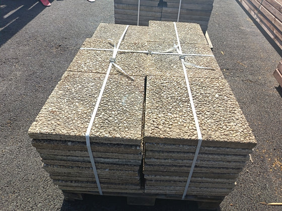 Dalle gravillonnée beige - 400 x 400 x 35 mm