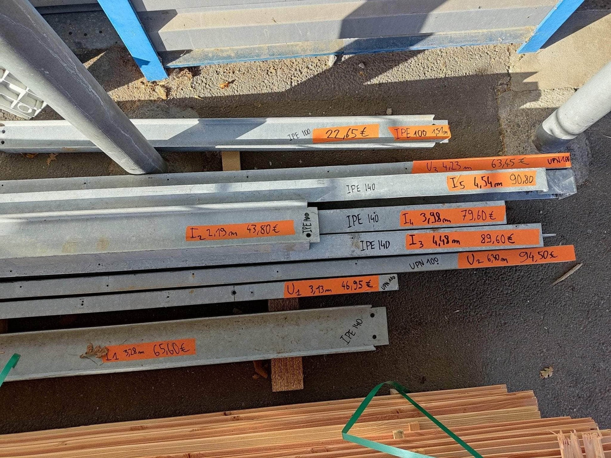 Réemploi  -  Profilés métalliques IPE 100 L=1,51 (réemploi)