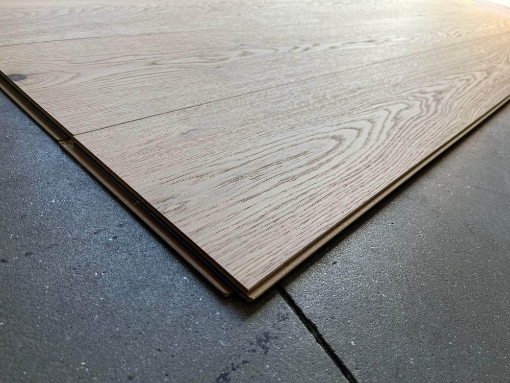 Parquet Contrecollé  -  Contrecollé Meister 8936 Chene Pur animé Brossé Verni mat (Gamme HD 400)