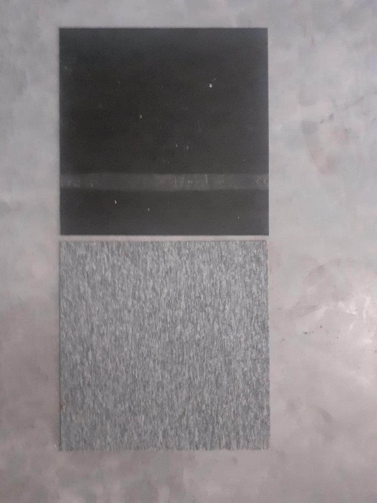 Réemploi  -  Dalle de moquette grise 50x50 cm Interface Output Loop Steel 4219006 (réemploi)