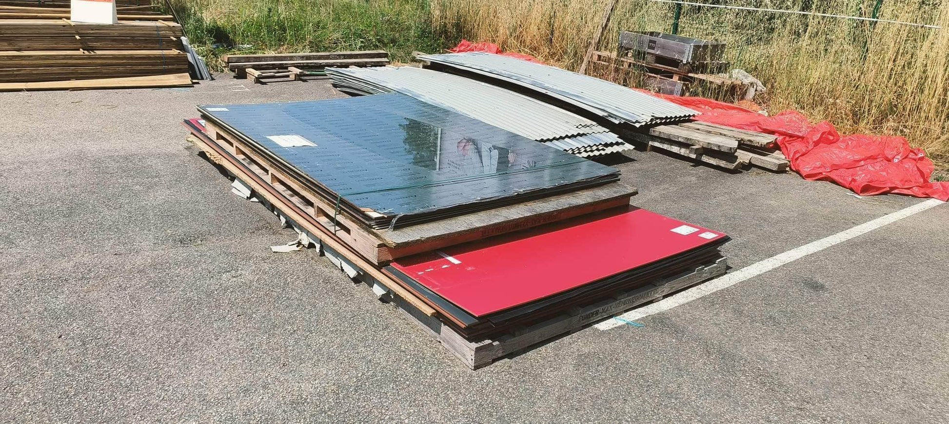 Panneau Aggloméré  -  Panneaux compacts ép. 8mm 1,85 x 4,10 m