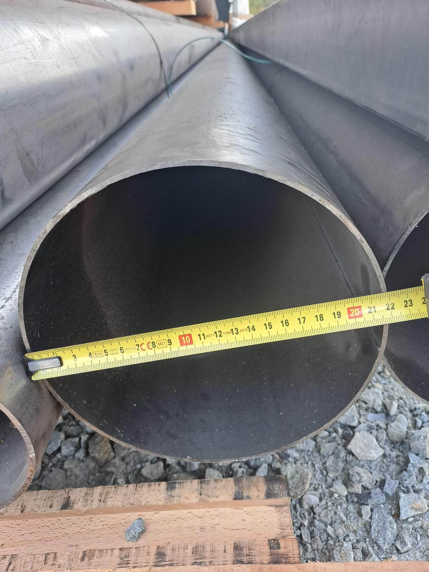 Réemploi  -  Tubes d'aciers neufs de 12 ml, de diamètre 219 mm et d'épaisseur 3 mm