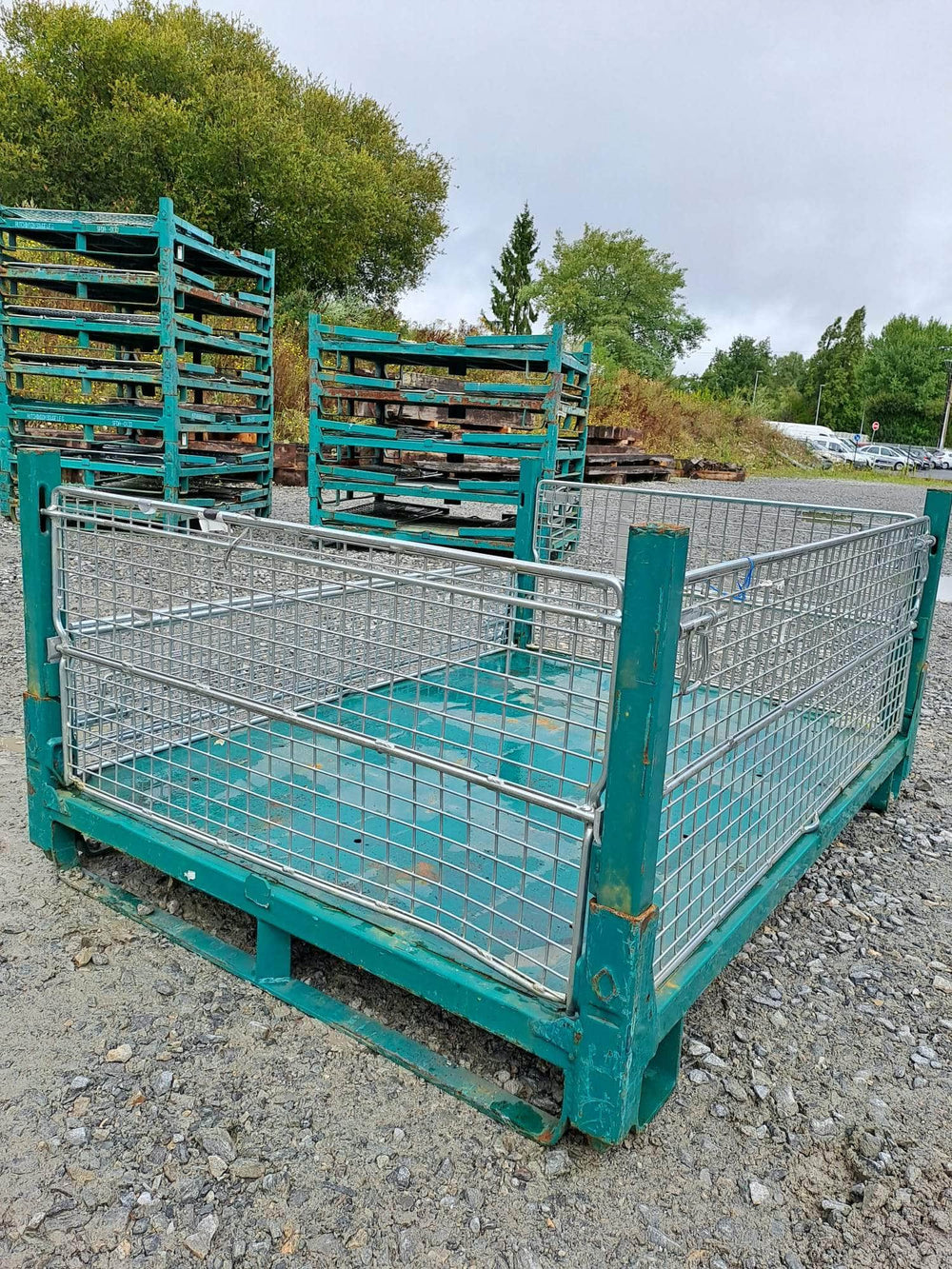 Réemploi  -  Conteneur palette acier grillagé, repliable, dimensions 1590 x 1190 x 740 (réemploi)