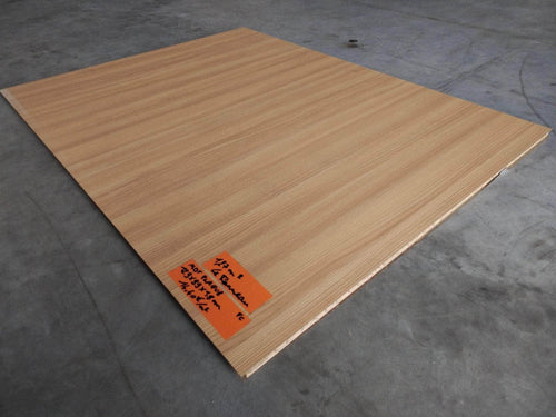 Panneaux (réemploi)  -  Panneaux mdf plaqué bois, ép. 18 mm, formats divers vendu au m² (surplus de chantier)