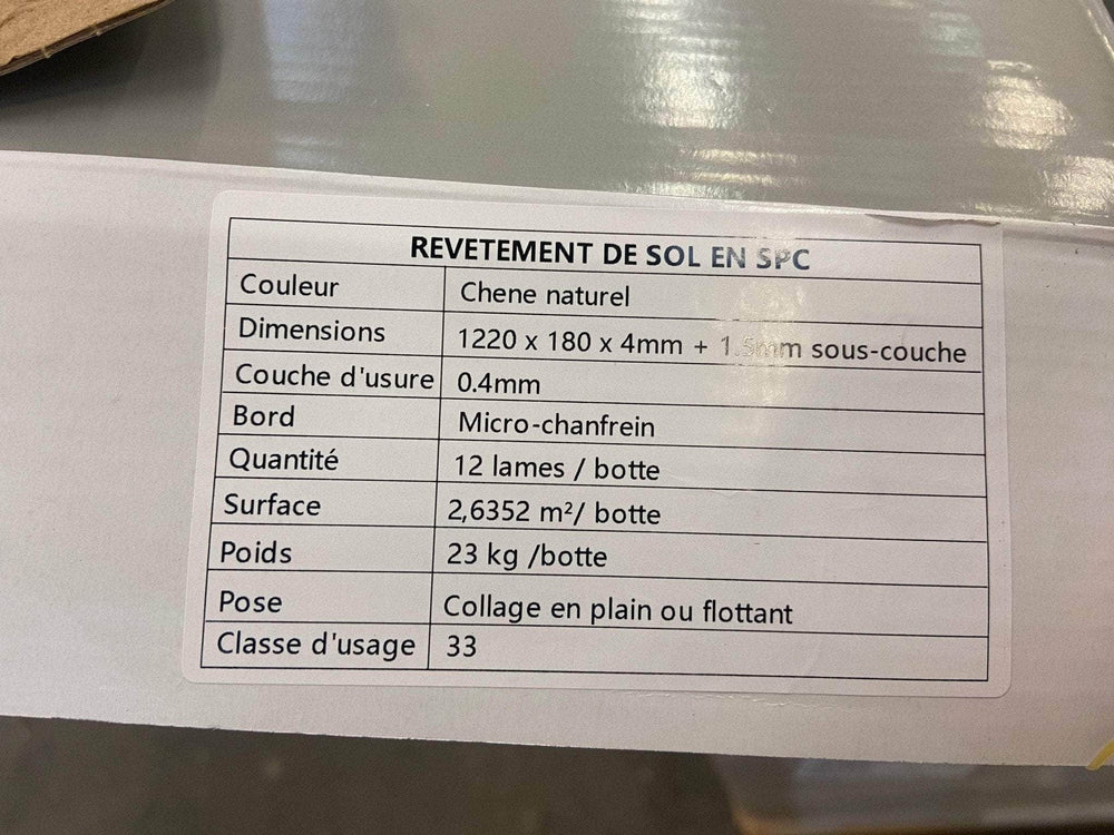 Sol PVC  -  Sol PVC-SPC Chêne Naturel 1220 x 180 × 5.5mm sous-couche intégrée