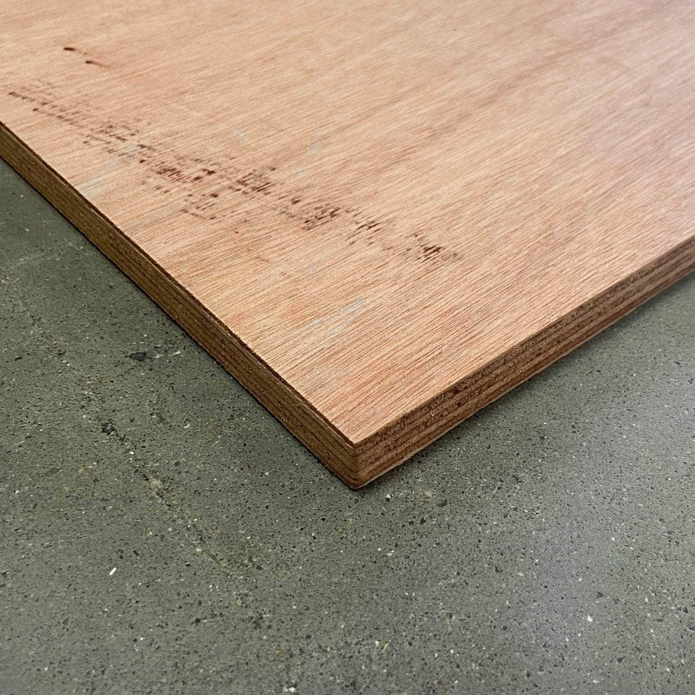 Contreplaqué okoumé - 2500 x 1220 x 25 mm (défaut visuel)