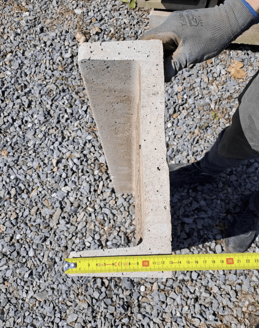 Extérieurs / VRD (réemploi)  -  Corps de caniveau à câble béton GM (Donges)