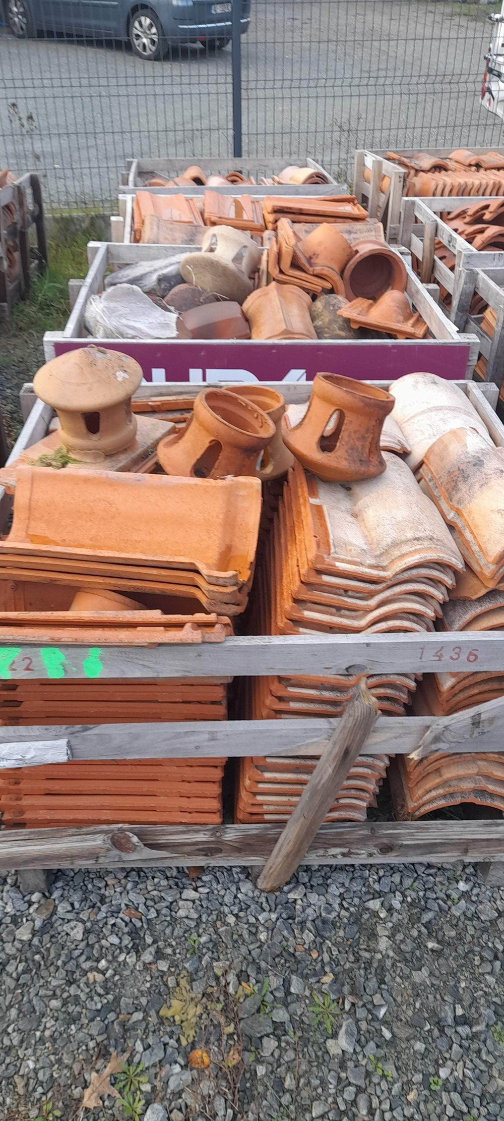 Couverture, maçonnerie (réemploi)  -  Tuiles de fabrication française, formats divers, vendues à la palette (réemploi)