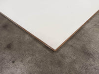 Contreplaqué Pré-peint  -  Contreplaqué okoumé pré-peint - 2500 x 1220 x 18 mm (défaut visuel)