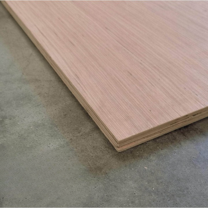Contreplaqué peuplier Rouge 18 mm Foxy Ply ISB (défaut visuel) — vue 2