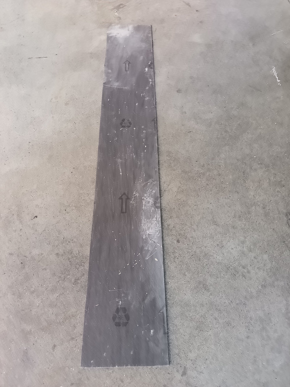 Dalle PVC gris foncé cérusé - 1200 x 180 mm - à coller