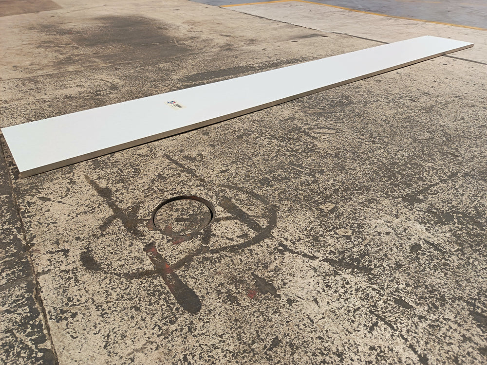 Tablette blanc aggloméré - 2500 x 300 x 18 mm