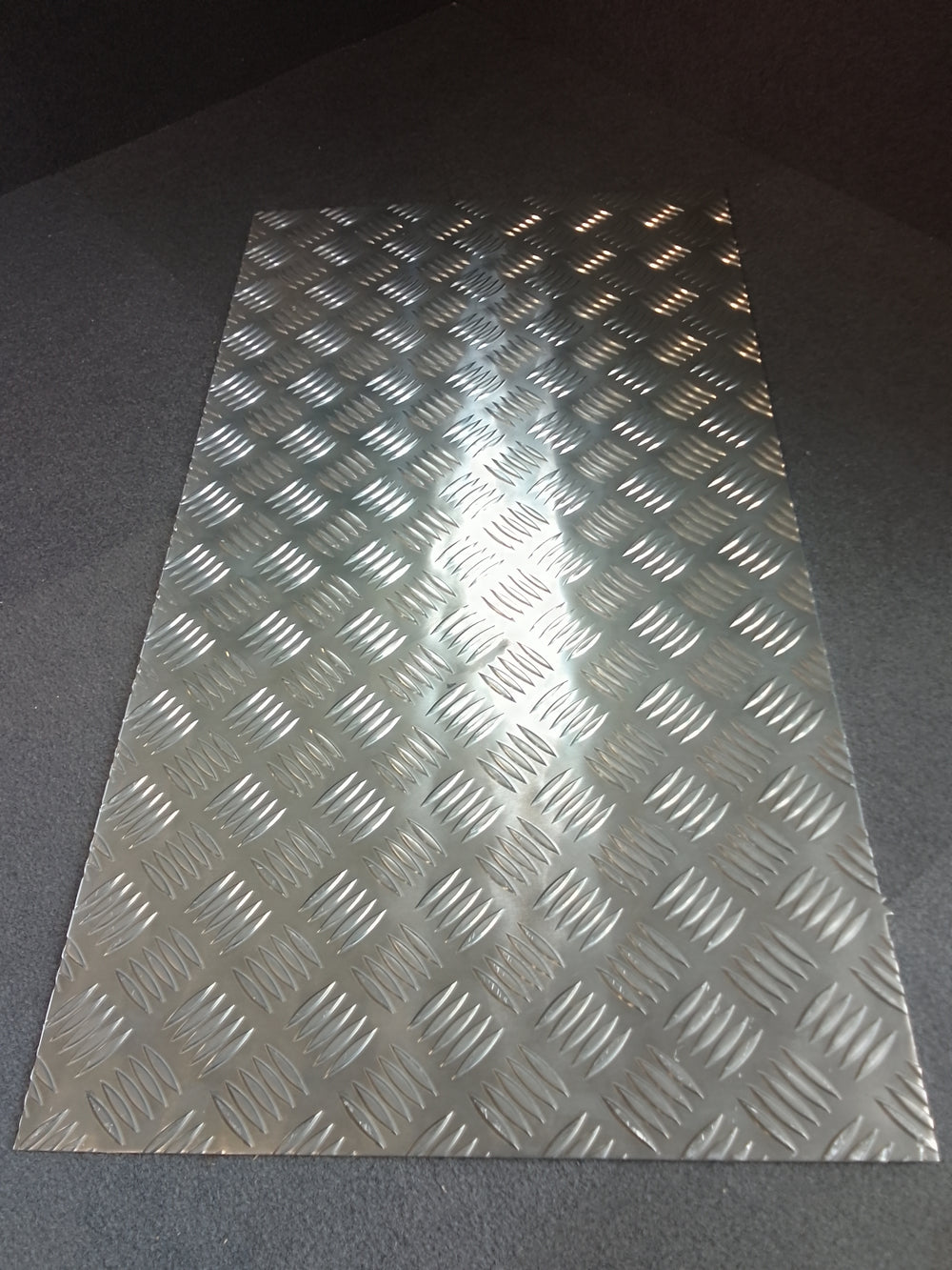 Tôle aluminium  - 780 x 420 mm (damier)