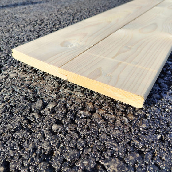 Planche epicéa bois massif - 20 x 140 - L=1.95m (bord arrondi + feuillure 18×11)