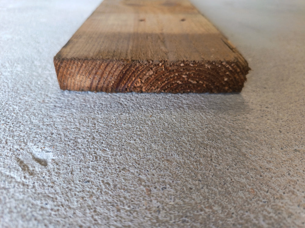 Planche resineux bois massif - 25 x 125 - L=0.9m (brut de sciage)